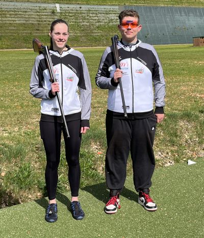 Josephine Schwenzfeier und Louis Mudra nach erfolgreichem Wettkampf (Fotograf: Cord Kelle)